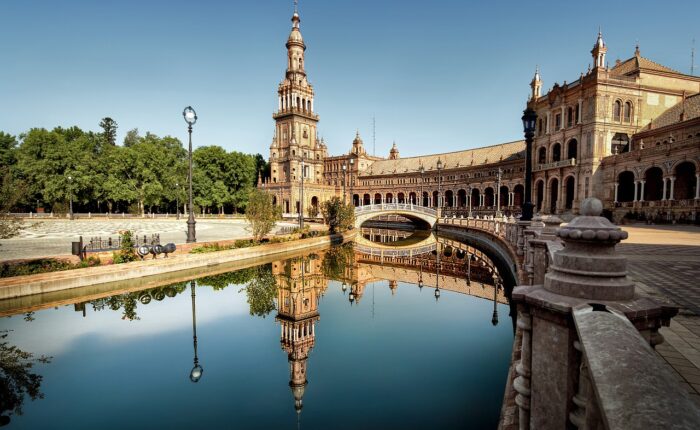 Lisbon to Seville private transfer car