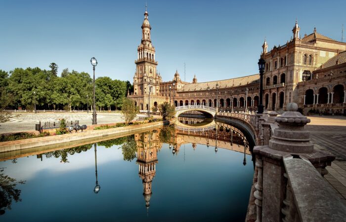 Lisbon to Seville private transfer car